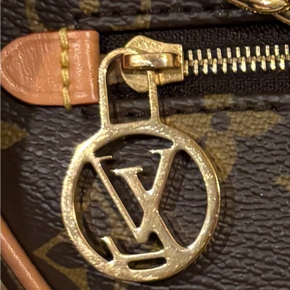 Authentic Louis Vuitton Monogram Loop Hobo Crossbody Chain Bag - Picture 12 of 14